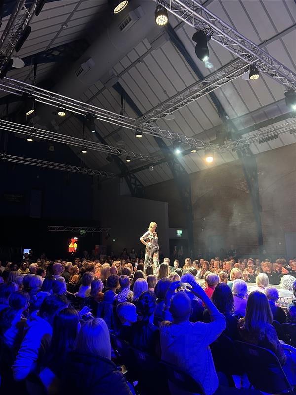 Fashion Show Retaillers